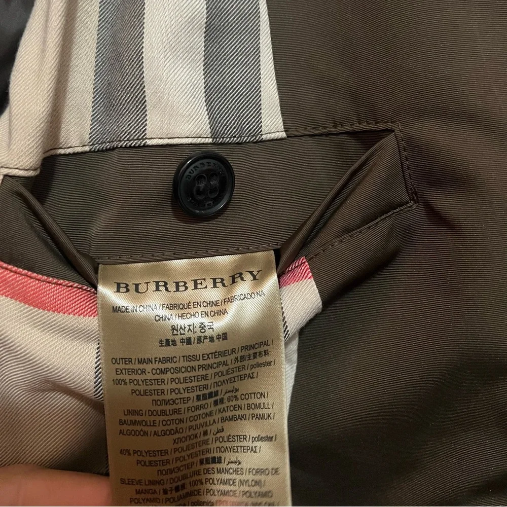 SOLD OFF POSHMARK 
Burberry Tunbridge Waterproof Coat with removable Down Vest - Picture 7 of 13